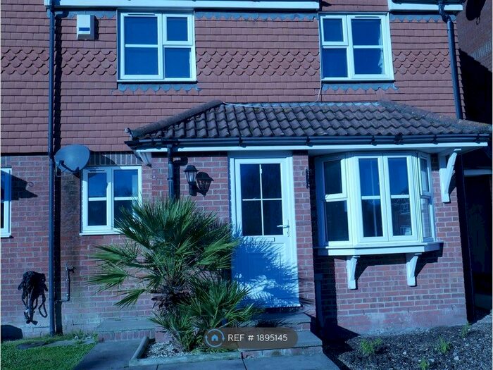 2 Bedroom Terraced House To Rent In Falmouth Close, Eastbourne, BN23