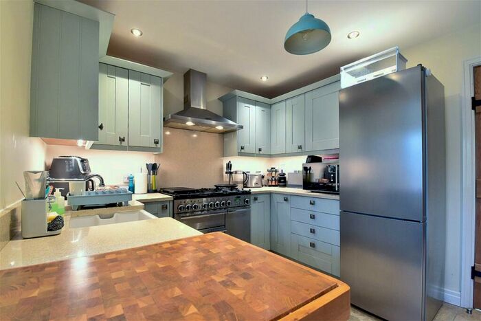 2 Bedroom Cottage For Sale In Nickleton Brow, Heath Charnock, Lancashire, PR6