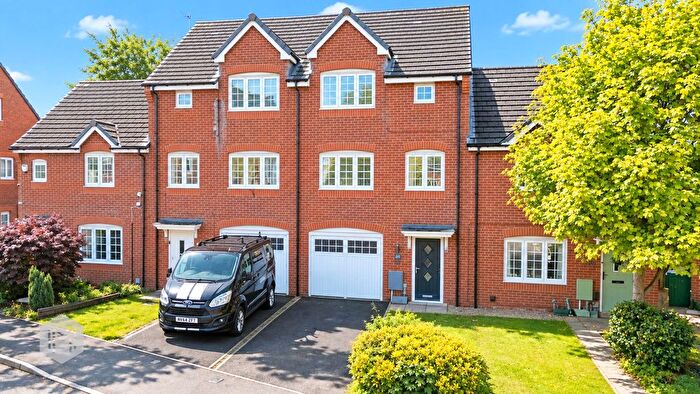 4 Bedroom Semi-Detached House For Sale In Brentwood Grove, Leigh, WN7