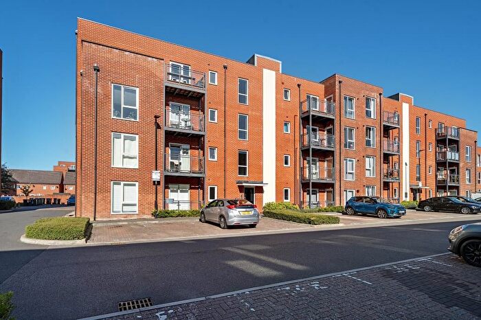 1 Bedroom Flat To Rent In Robertson Way, Basingstoke, RG21