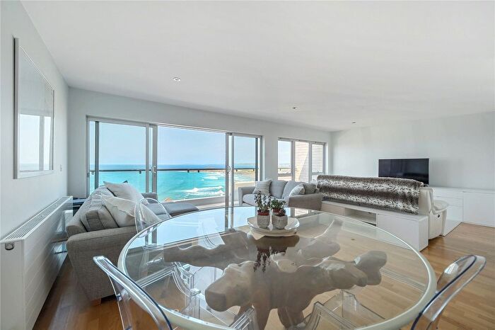 2 Bedroom Flat For Sale In The Point, Pentire Avenue, Newquay, Cornwall, TR7