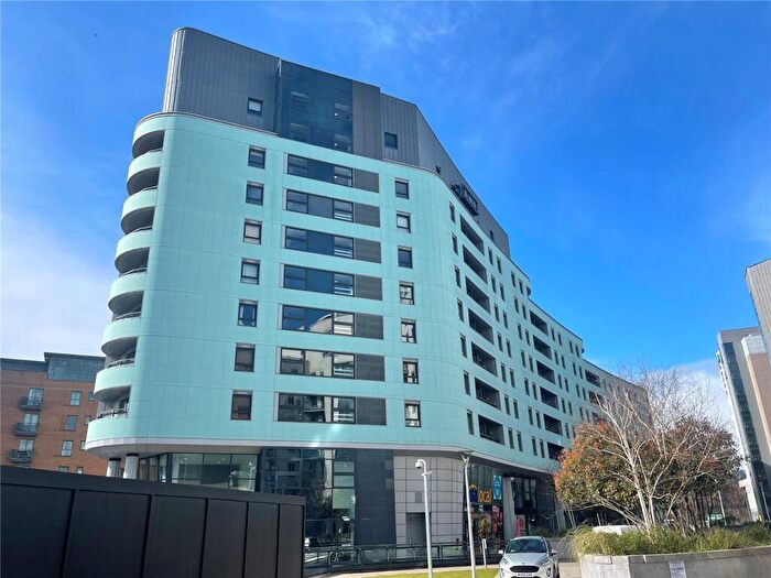 2 Bedroom Apartment For Sale In Gateway West, East Street, Leeds, LS9
