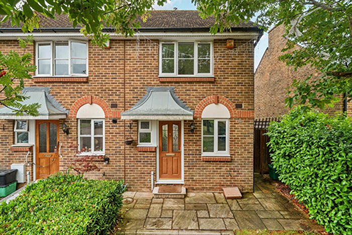 2 Bedroom Semi-Detached House For Sale In Kingsley Mews, Chislehurst, BR7