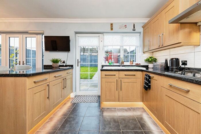 3 Bedroom Terraced House For Sale In Upper Maylins, Letchworth Garden City, SG6