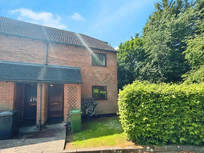 1 Bedroom Maisonette To Rent In Poppy Field, Basingstoke, RG24