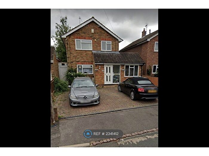 1 Bedroom Flat To Rent In High Wycombe, High Wycombe, HP12