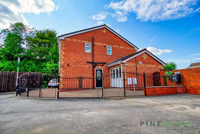 3 Bedroom Detached House For Sale In Station Road, Clowne, Chesterfield, S43