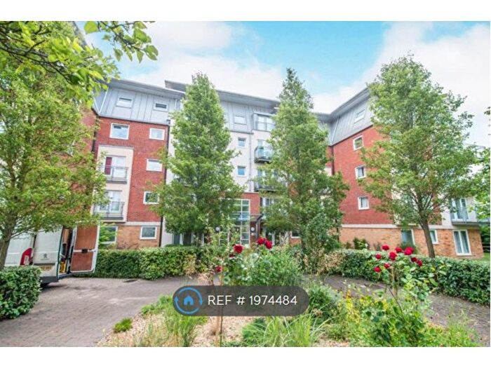 2 Bedroom Flat To Rent In Winterthur Way, Basingstoke, RG21