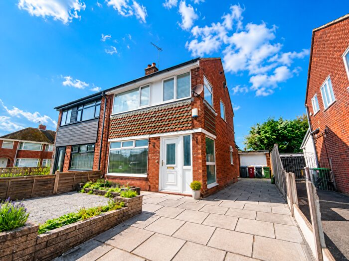 3 Bedroom Semi-Detached House For Sale In Highcroft Avenue, Bispham, FY2