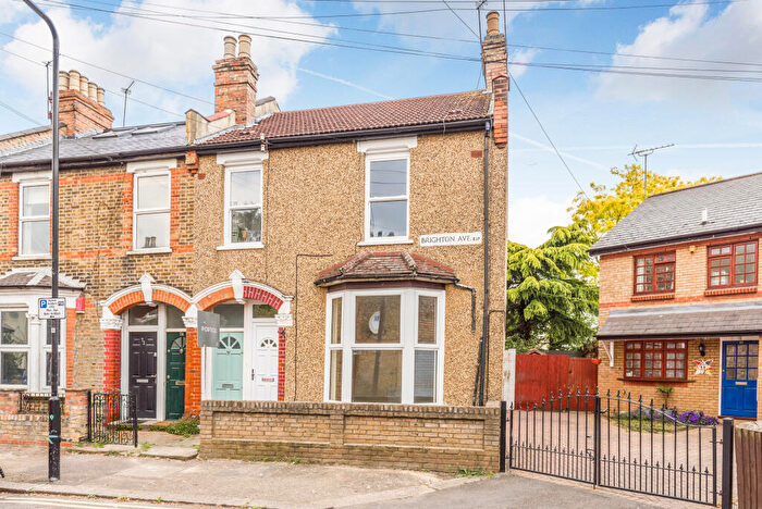 2 Bedroom Flat To Rent In Brighton Avenue, Walthamstow, London, E17