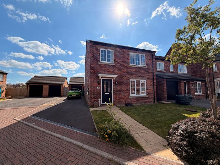 4 Bedroom Detached House For Sale In Warren Court, Featherstone, Pontefract, WF7