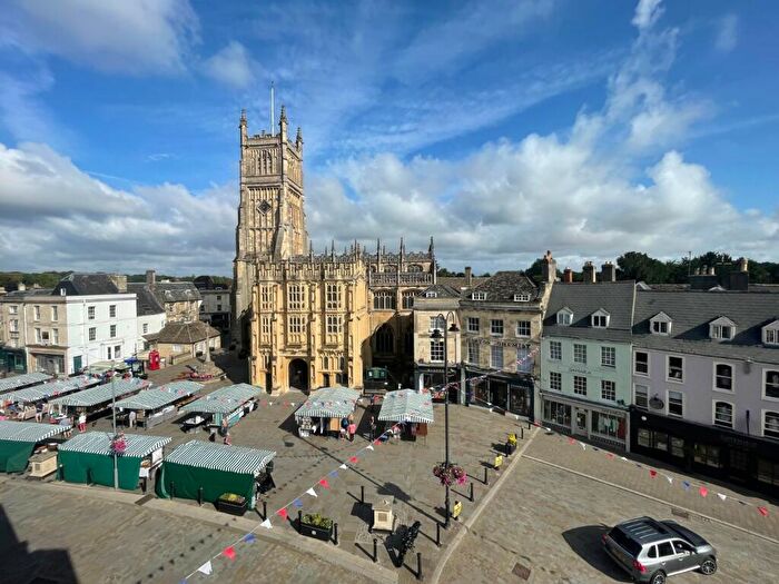 2 Bedroom Apartment For Sale In Market Place, Cirencester, Gloucestershire, GL7