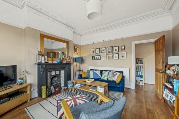 1 Bedroom Apartment To Rent In King Charles Road, Surbiton, KT5