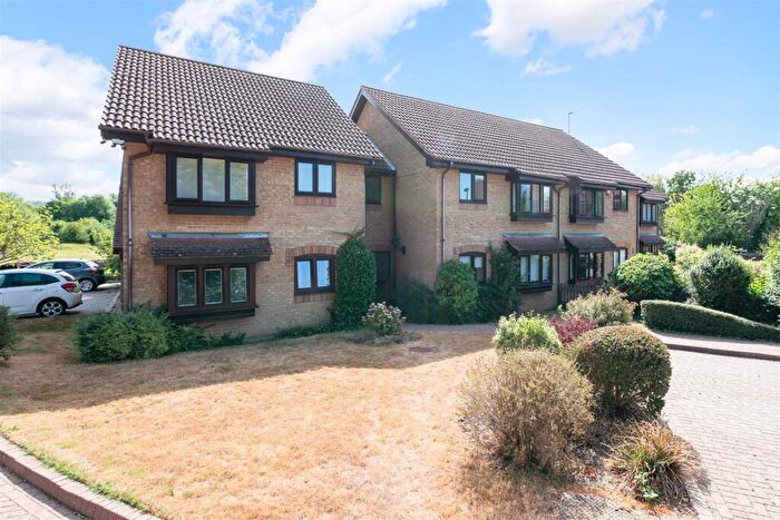 2 Bedroom Apartment For Sale In Meadow Court, Mill Lane, Merstham, RH1