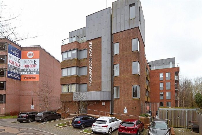 2 Bedroom Flat For Sale In Wood Street, East Grinstead, West Sussex, RH19