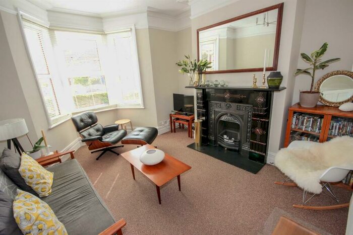 3 Bedroom Terraced House To Rent In Winchester Road, BA2