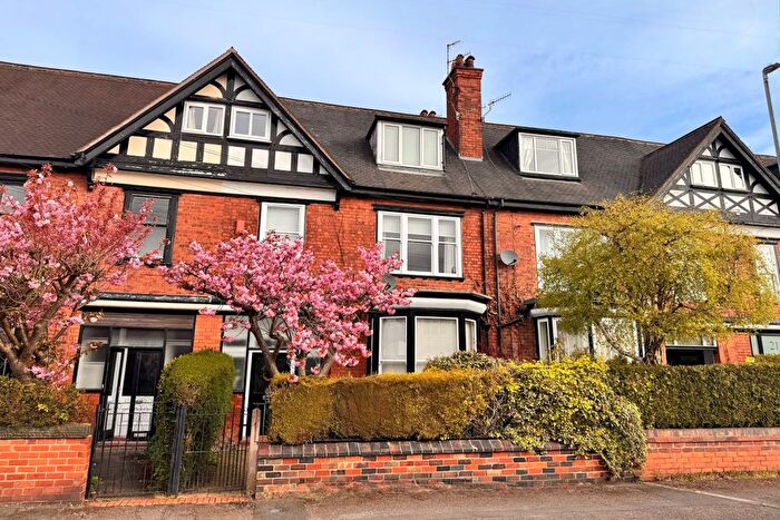 5 Bedroom Town House For Sale In Curzon Street, Basford, Newcastle-Under-Lyme., ST5