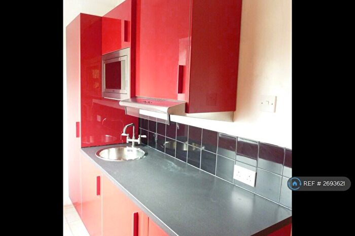 Studio To Rent In Headstone Lane, London, HA2