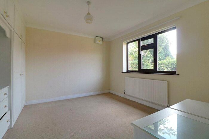 2 Bedroom Bungalow For Sale In Blacksmiths Close, Barrow-upon-Humber, Lincolnshire, DN19