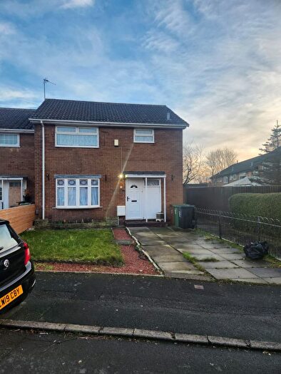 3 Bedroom Semi-Detached House To Rent In Beeston Park Terrace, Beeston, Leeds, LS11