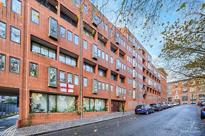 Apartment To Rent In St Pauls Square, Birmingham, B3