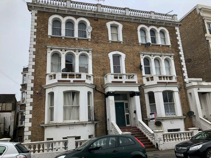 2 Bedroom Flat To Rent In Dalby Square, Margate, CT9