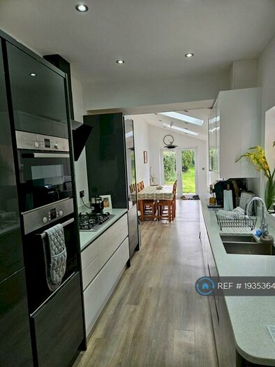 3 Bedroom End Of Terrace House To Rent In Green Lanes, Sutton Coldfield, B73