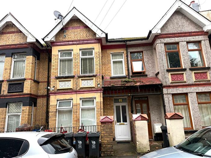 Flat To Rent In Courtybella Terrace, Newport, NP20