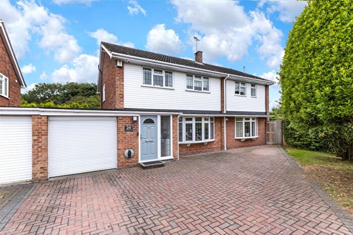 4 Bedroom Detached House For Sale In Chantry Avenue, Hartley, Kent, DA3