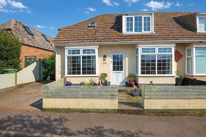 3 Bedroom Semi Detached Bungalow For Sale In Garnham Road, Gorleston, NR31