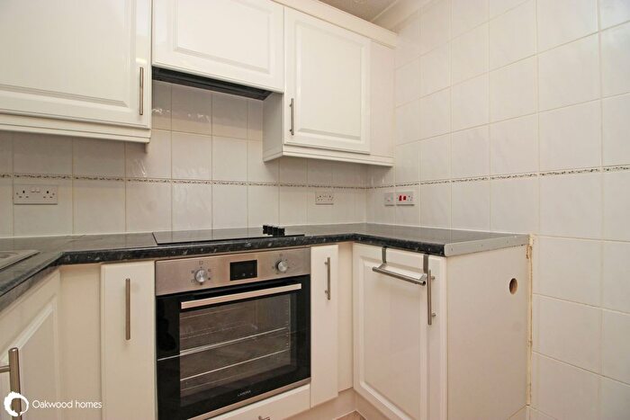 1 Bedroom Flat For Sale In Hunting Gate, Birchington, CT7