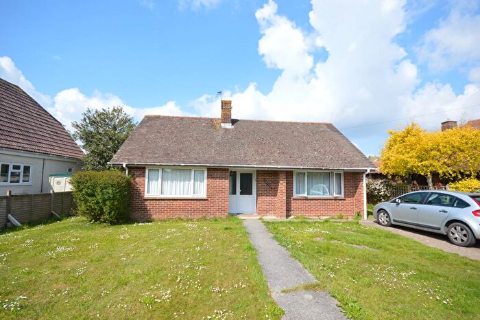 3 Bedroom Detached Bungalow To Rent In Southover Way, Hunston, PO20