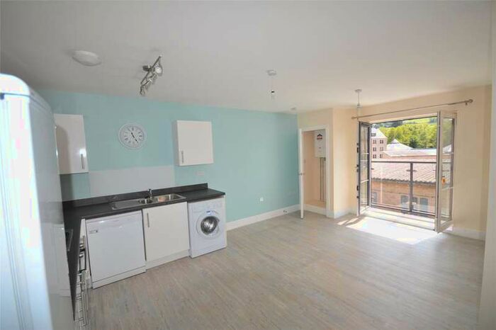 2 Bedroom Flat To Rent In Greenaways, Ebley, Stroud, Gloucestershire, GL5