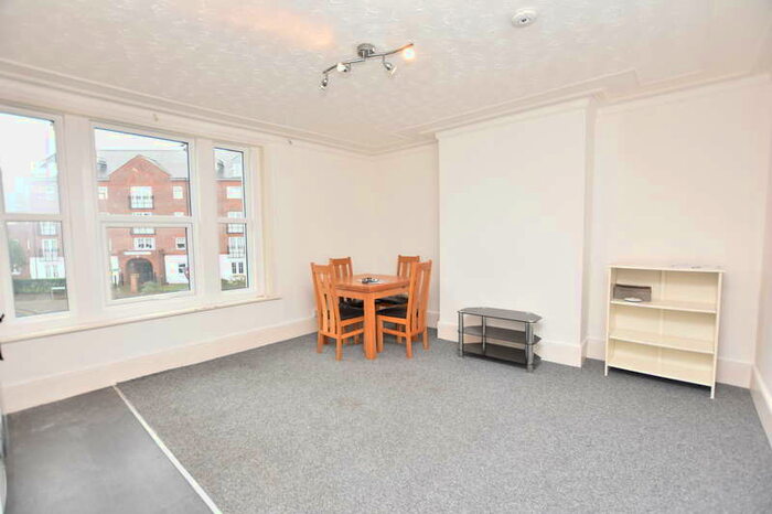 2 Bedroom Flat To Rent In Carnarvon Road, Close To Town, CO15