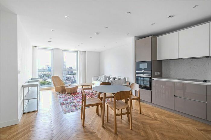 2 Bedroom Flat To Rent In Southwark Bridge Road, London, SE1