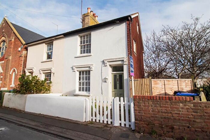 2 Bedroom House For Sale In Chapel Street, BN9