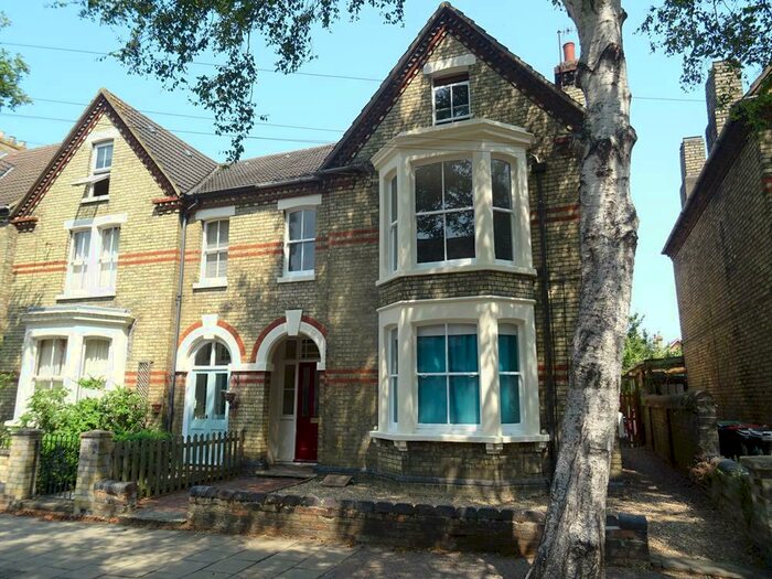 1 Bedroom Apartment To Rent In Flat, Waterloo Road, MK40