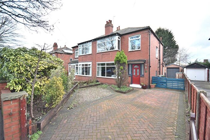 3 Bedroom Semi Detached House For Sale In Foundry Lane, Leeds, West Yorkshire, LS9