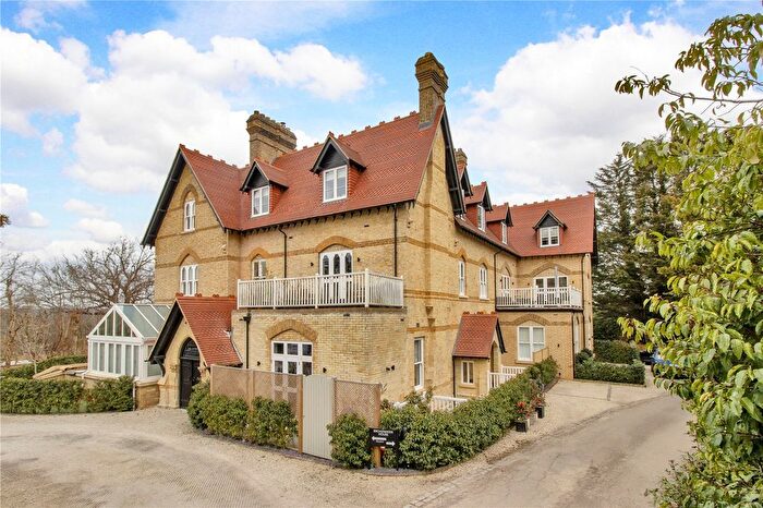 3 Bedroom Flat For Sale In Broadwater Down, Tunbridge Wells, Kent, TN2