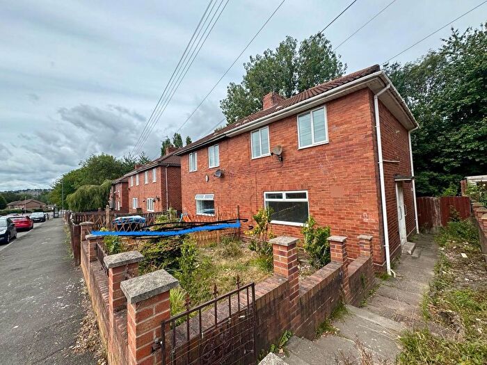 3 Bedroom Semi-detached House To Rent In Rose Street, Gateshead, NE8