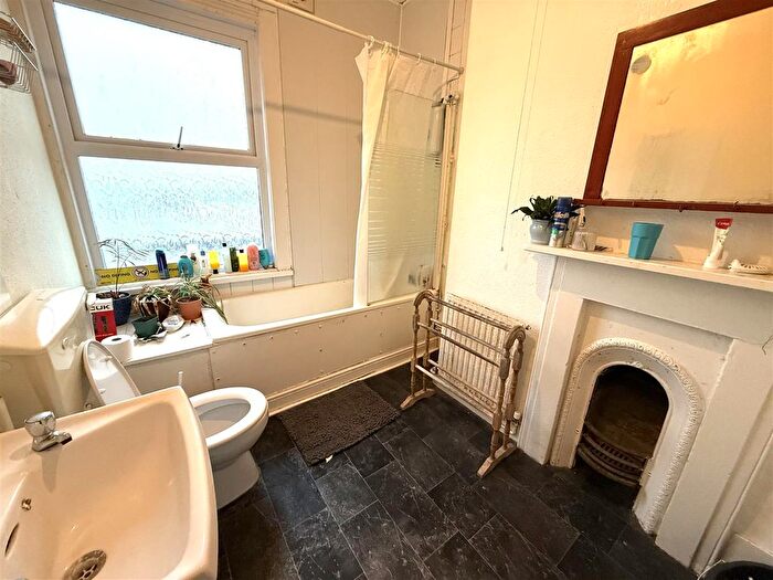 5 Bedroom Maisonette To Rent In , Worrall Road, Bristol, BS8