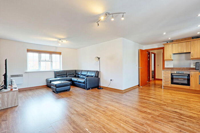 2 Bedroom Flat For Sale In Kendal, Purfleet-on-Thames, Thurrock, RM19