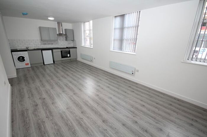 1 Bedroom Flat To Rent In Apt, Smith Street, Rochdale, OL16