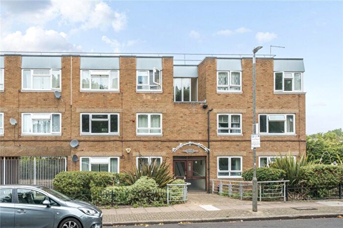 1 Bedroom Apartment For Sale In Cornford Grove, London, SW12