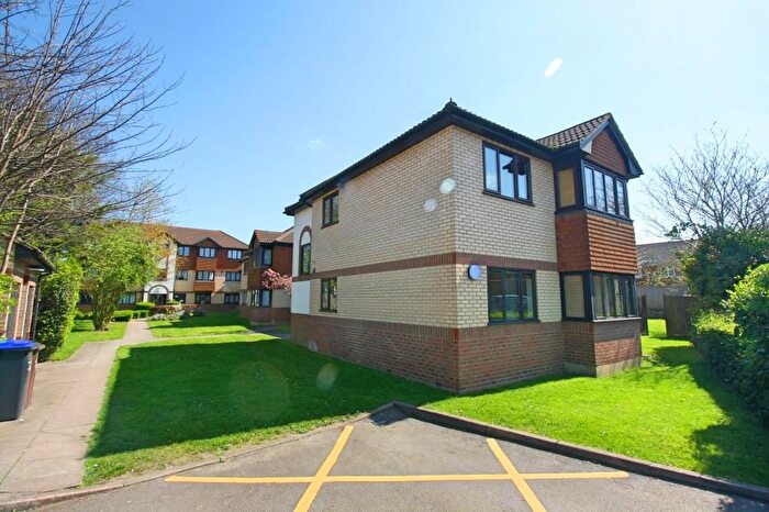 1 Bedroom Flat To Rent In Nutfield Close, Carshalton, SM5