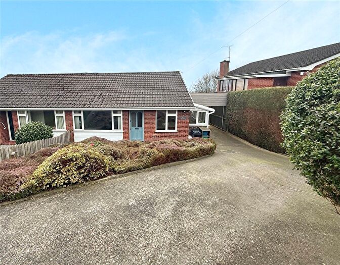 3 Bedroom Bungalow For Sale In Bryn Glas, Welshpool, Powys, SY21