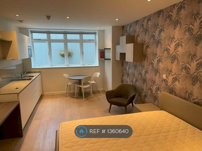 Studio To Rent In Lymington Road, London, NW6