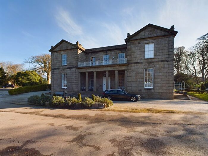 2 Bedroom Flat To Rent In Rosewarne House, Camborne, TR14