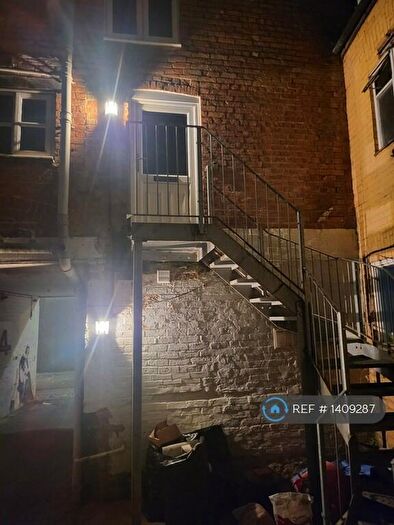 3 Bedroom Flat To Rent In Butchers Row, Banbury, OX16