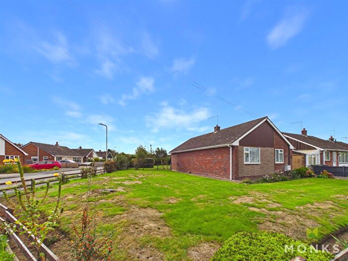 2 Bedroom Detached Bungalow For Sale In Sun Grove, Wem, Shrewsbury, SY4